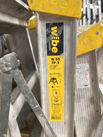 921391-3 Collection of ladders and stools, approx. 25 pcs