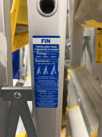 921391-10 Collection of ladders and stools, approx. 25 pcs