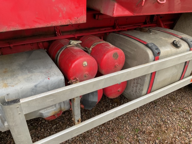 961021-19 Scania R144GB 8X4 530 - 2000