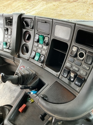 961021-23 Scania R144GB 8X4 530 - 2000