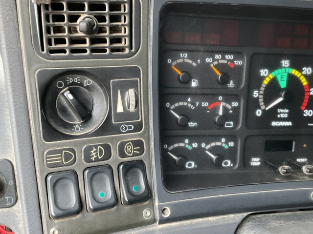 961021-30 Scania R144GB 8X4 530 - 2000