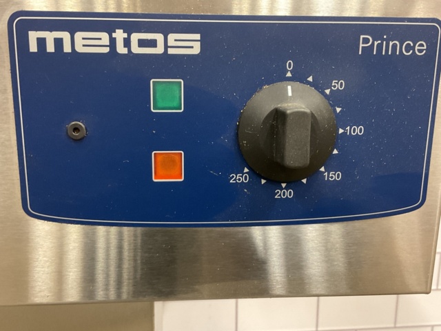 961038-10 New frying table Metos prince