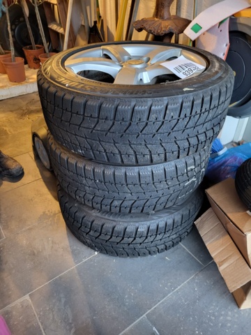 939382-2 4 Blizzak winter/summer tires on Tomason aluminum rims
