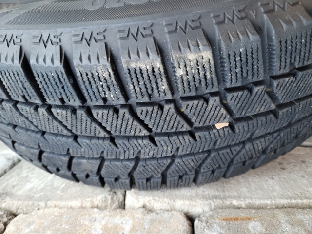 939382-13 4 Blizzak winter/summer tires on Tomason aluminum rims