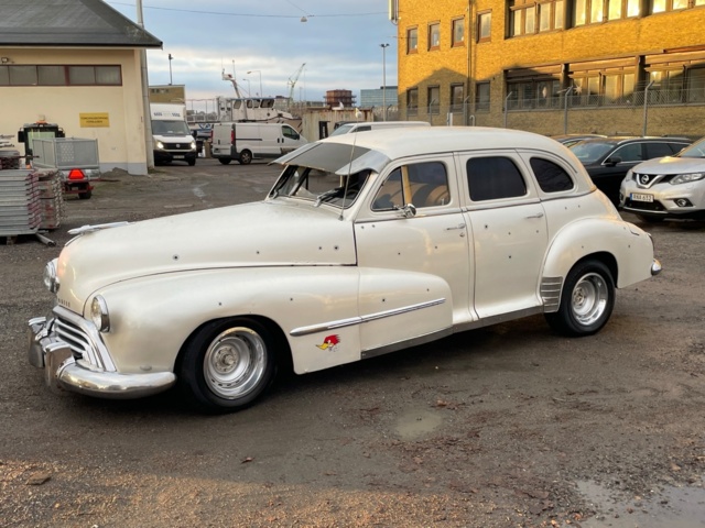 764707-2 Oldsmobile Dynamic 66 4-door Sedan 3.9 - 1948