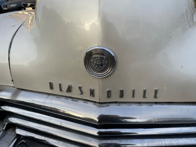 764707-21 Oldsmobile Dynamic 66 4-door Sedan 3.9 - 1948