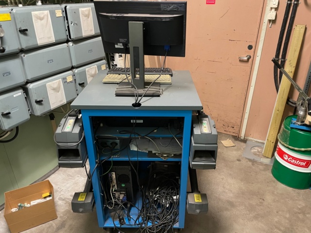 969558-4 Wheel adjuster Beissbarth ML 1800-8- complete with slide plates and lock