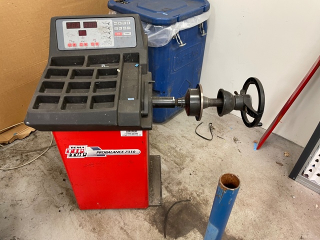 969559-3 Balancing machine - Rema Tip Top Probalance 7310