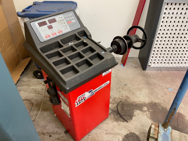 969559-2 Balancing machine - Rema Tip Top Probalance 7310