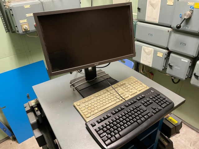 969558-11 Wheel adjuster Beissbarth ML 1800-8- complete with slide plates and lock