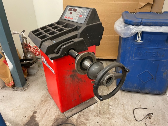 969559-4 Balancing machine - Rema Tip Top Probalance 7310