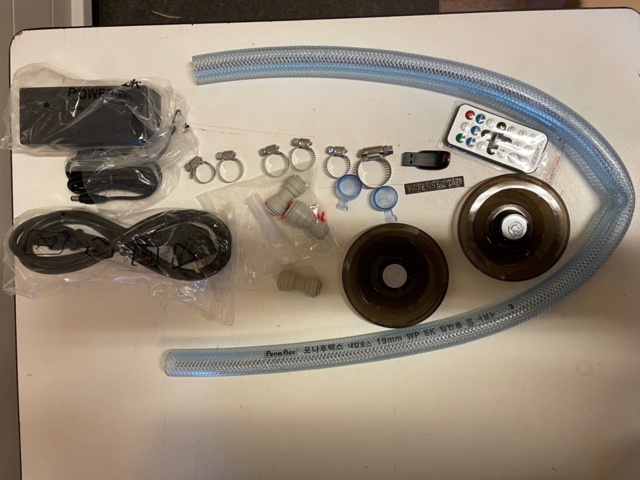 969566-8 Beer machine Reverse tap with associated mug - 400 pcs