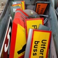 945445-19 Road signs and accessories