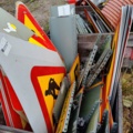 945445-20 Road signs and accessories