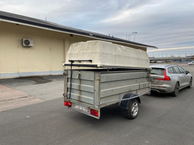 912654-4 Thule trailer with cover, LV1000 -2007