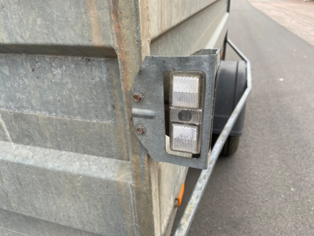 912654-18 Thule trailer with cover, LV1000 -2007