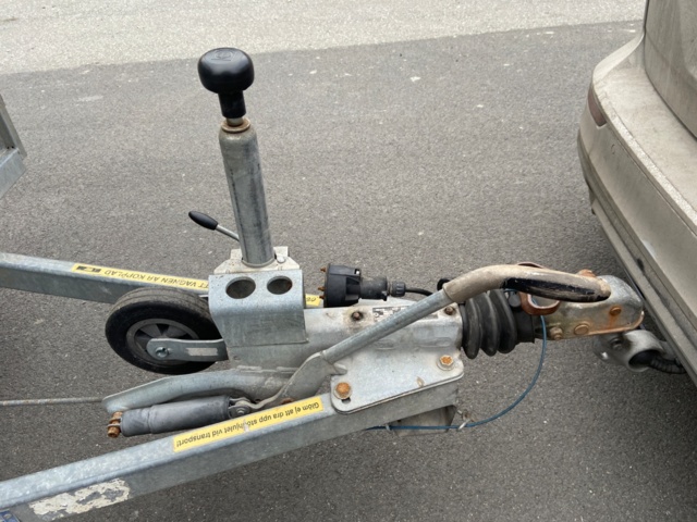 912654-21 Thule trailer with cover, LV1000 -2007