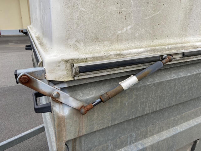 912654-28 Thule trailer with cover, LV1000 -2007