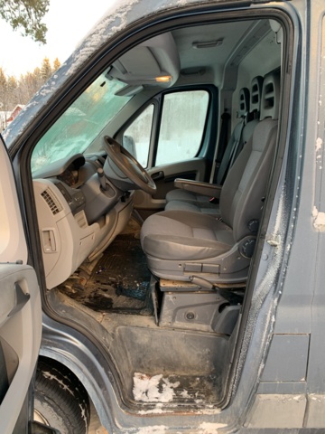 940811-19 Peugeot Boxer Van 333 3.0 HDi -2010