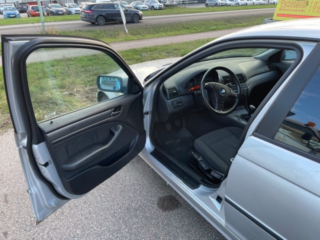 970087-33 BMW 316i - 2000