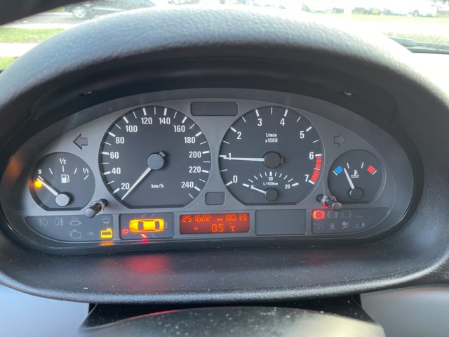 970087-36 BMW 316i - 2000