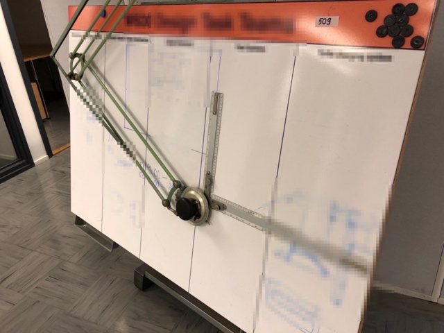 957675-2 Wulff ISIS piirustuspöytä - Ei pohjahintaa