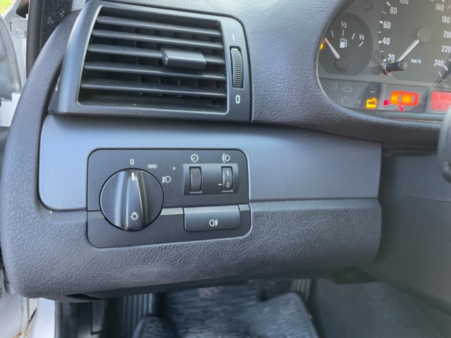 970087-39 BMW 316i - 2000