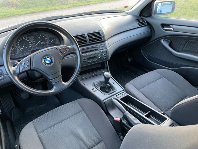 970087-44 BMW 316i - 2000