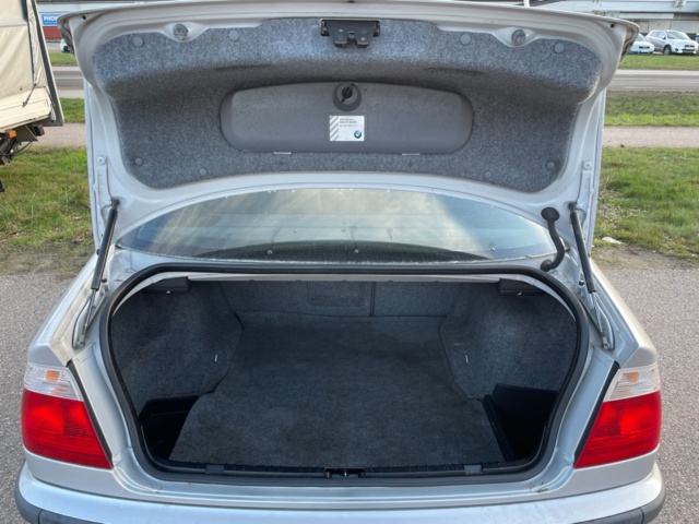 970087-52 BMW 316i - 2000