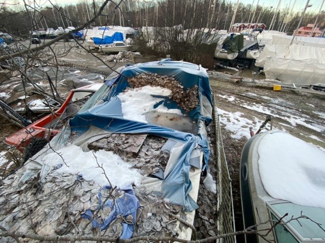 970573-20 Motorboat Fortuna 27, rope object