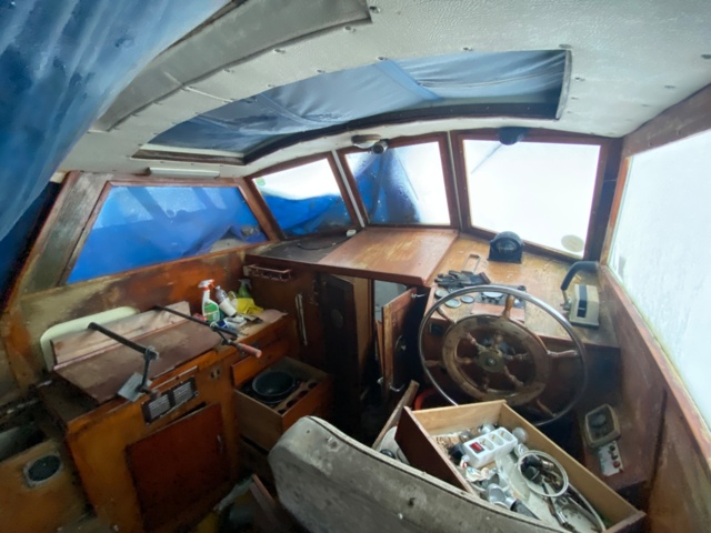 970573-25 Motorboat Fortuna 27, rope object