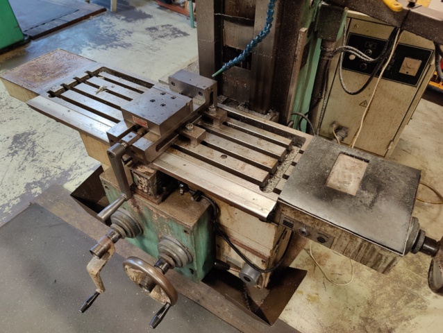 970463-3 Milling machine TOS FGS 25/32