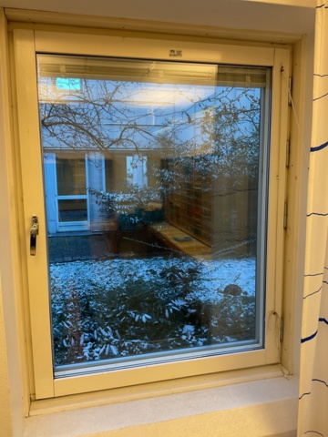 961080-1 5 Side-hung windows open inwards 11/14