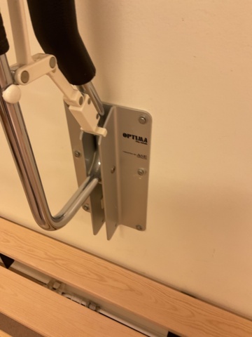 961112-3 2 pairs of Handicap supports