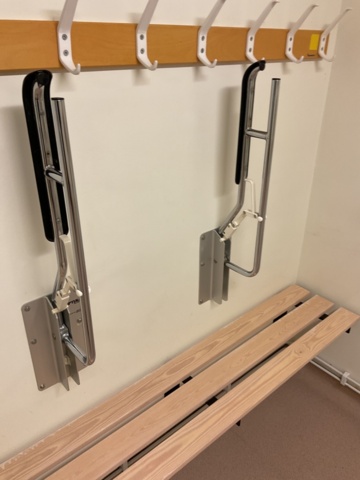 961112-7 2 pairs of Handicap supports