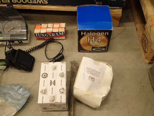 862105-22 Used car parts Mercedes-Benz, Volvo, etc.