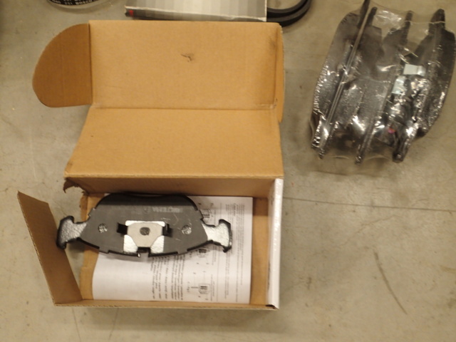 862105-47 Used car parts Mercedes-Benz, Volvo, etc.