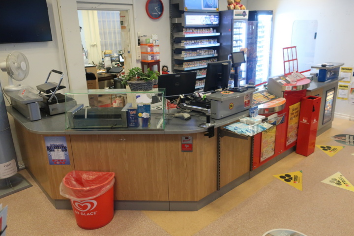Checkout line in sections - PS Auction - We value the future - Largest ...