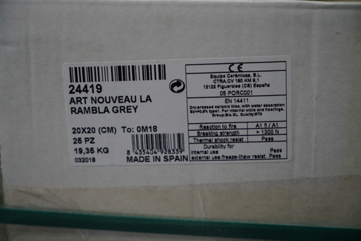 954115-3 48 boxes of tiles/clinkers, Equipe Art Nouveu LaRambla grey, 20x20cm, patterned
