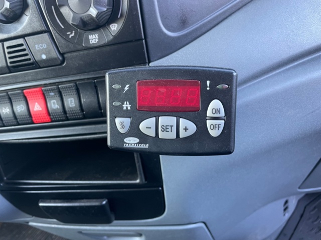 970086-27 Iveco Daily 35C18 Chassis Cab 3.0 HPT - 2008