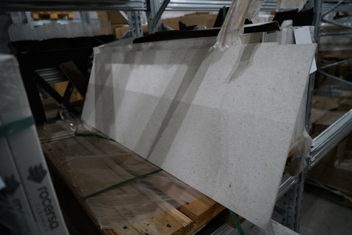 954127-1 24 cartons of tiles, Rocersa, 40x120cm, beige