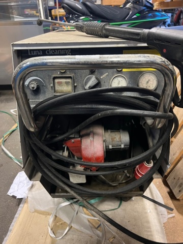 902483-3 Hot water washer Luna Star 160