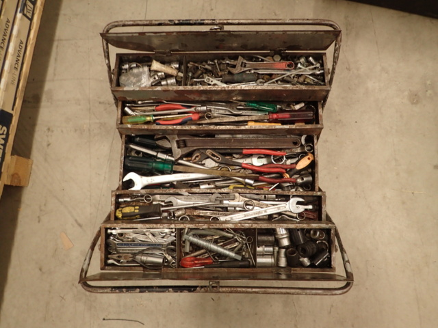 862108-1 Toolbox with tools