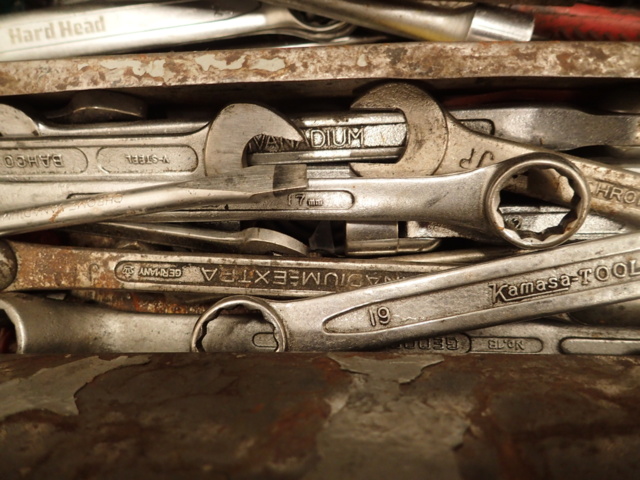 862108-7 Toolbox with tools