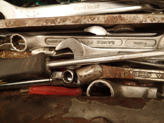 862108-8 Toolbox with tools