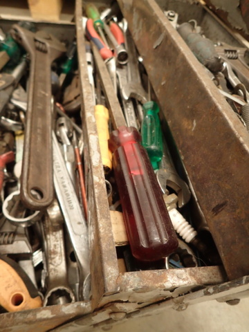 862108-15 Toolbox with tools