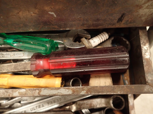 862108-16 Toolbox with tools