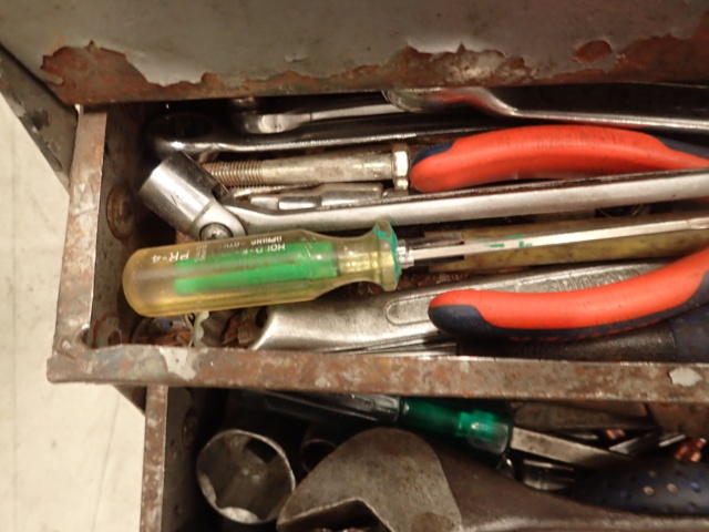 862108-19 Toolbox with tools