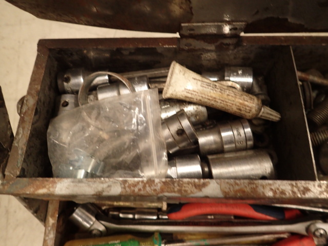 862108-20 Toolbox with tools