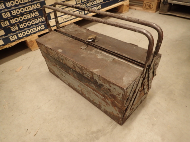 862108-24 Toolbox with tools